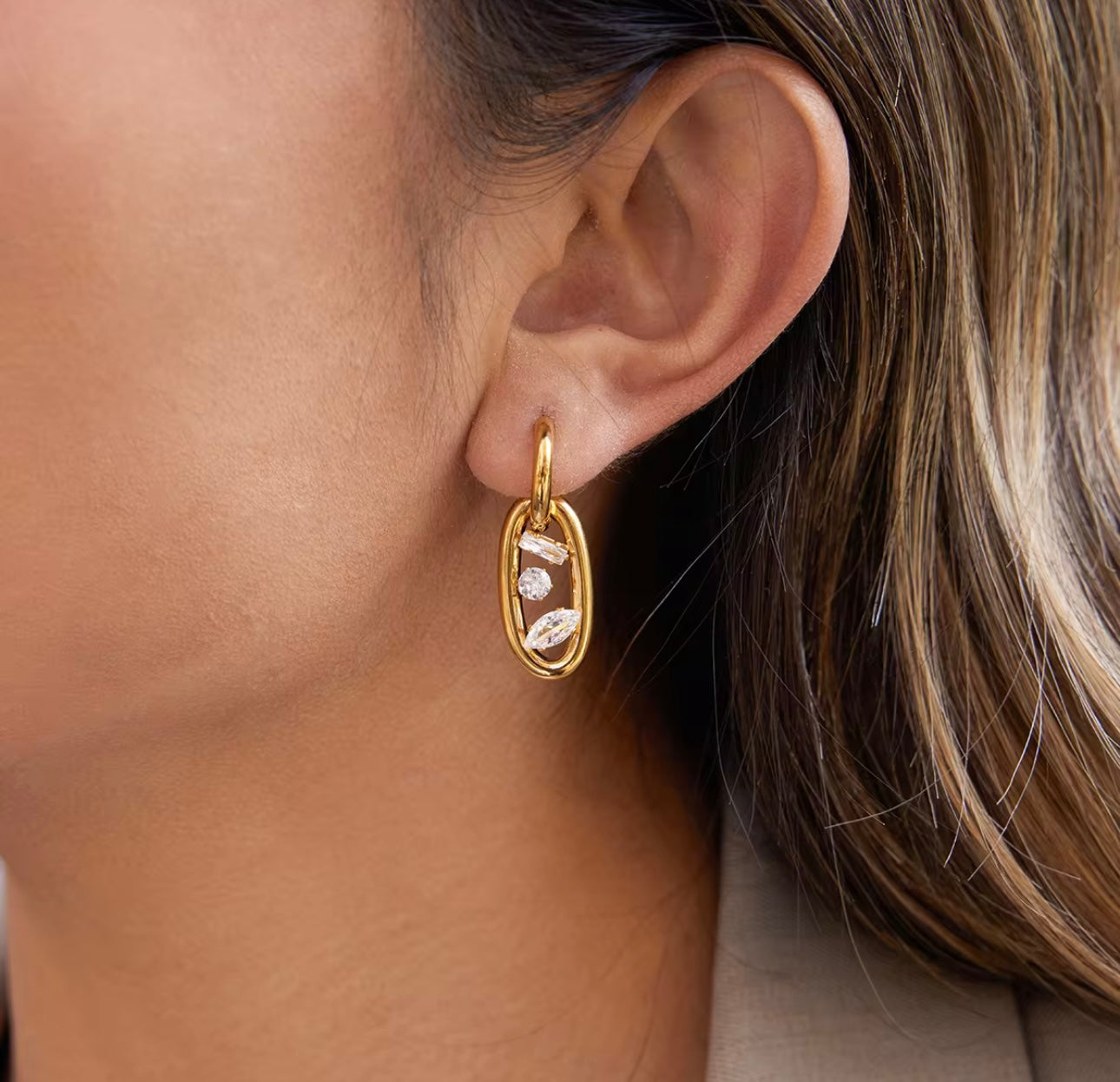 Moiz Hoops Earrings