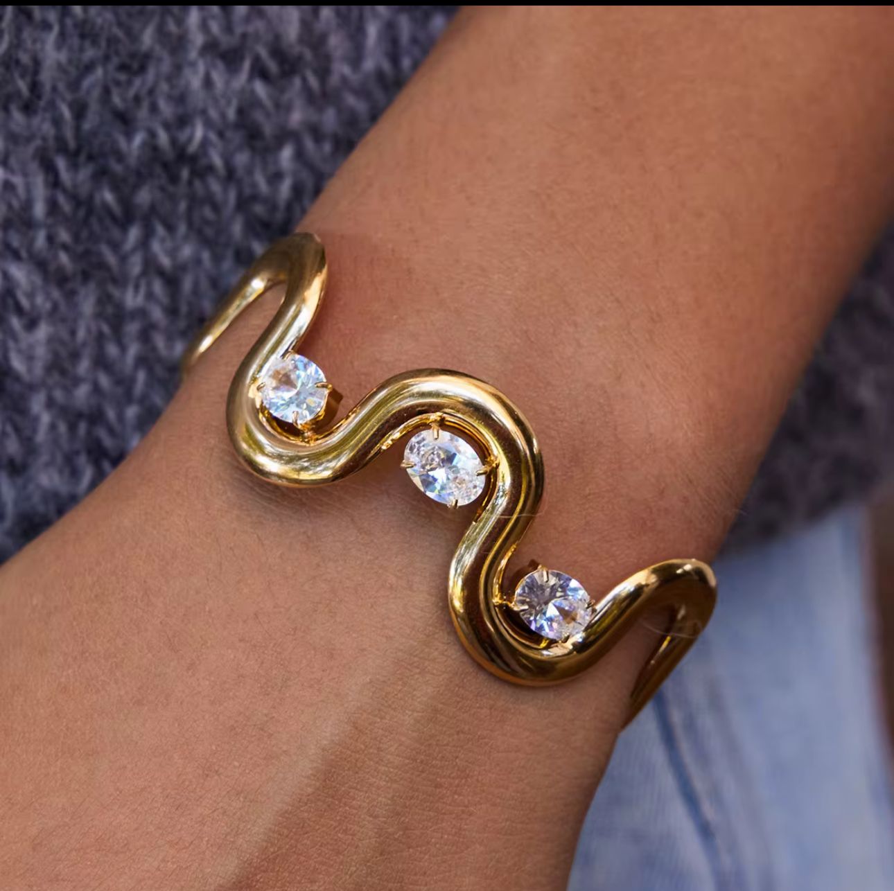 Curve Stone Bracelet